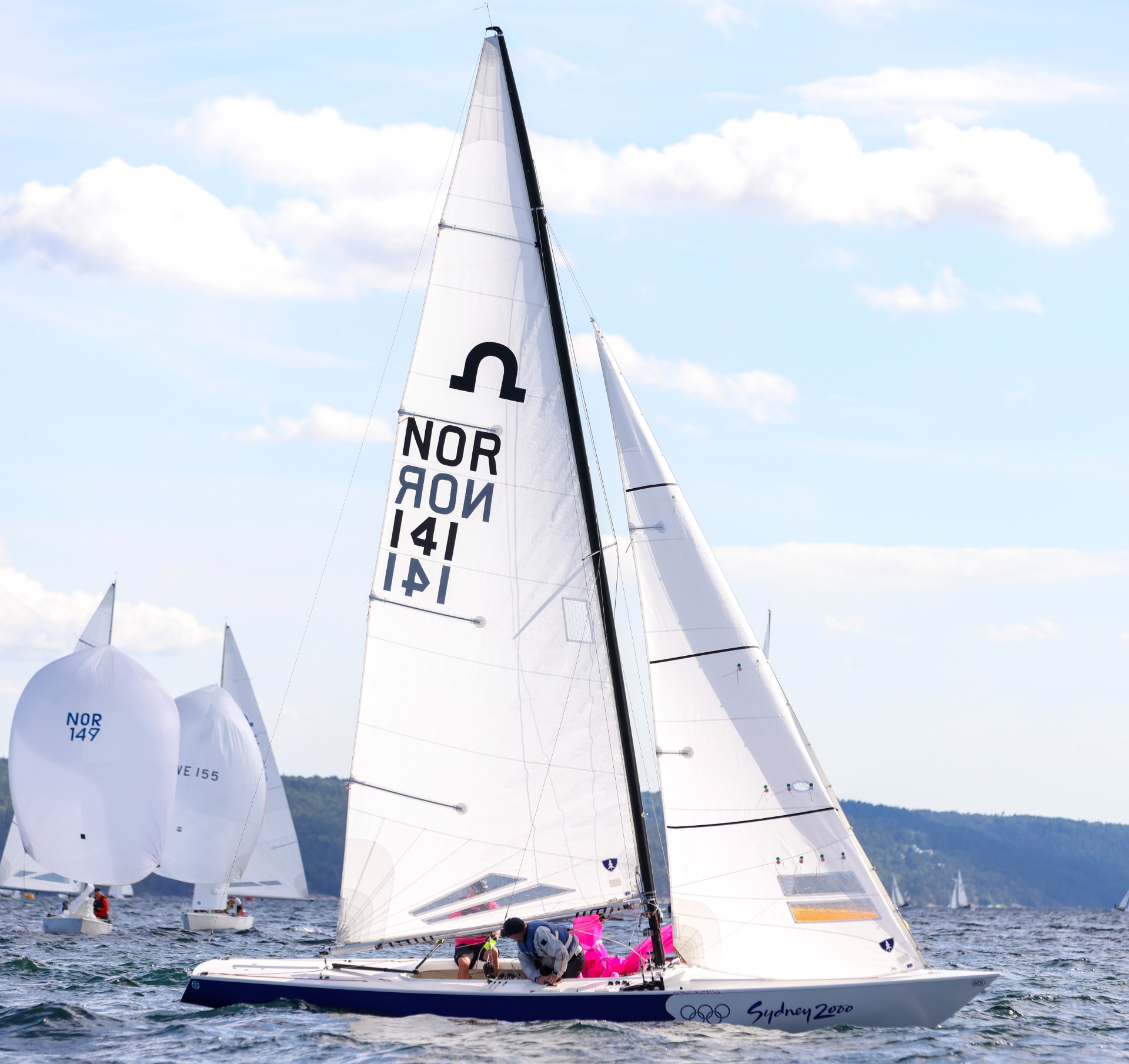 Ruscha porno: Direktor talabani onlayn sikadi Qanday qilib ular mening kaltak xotinimni sikishdi